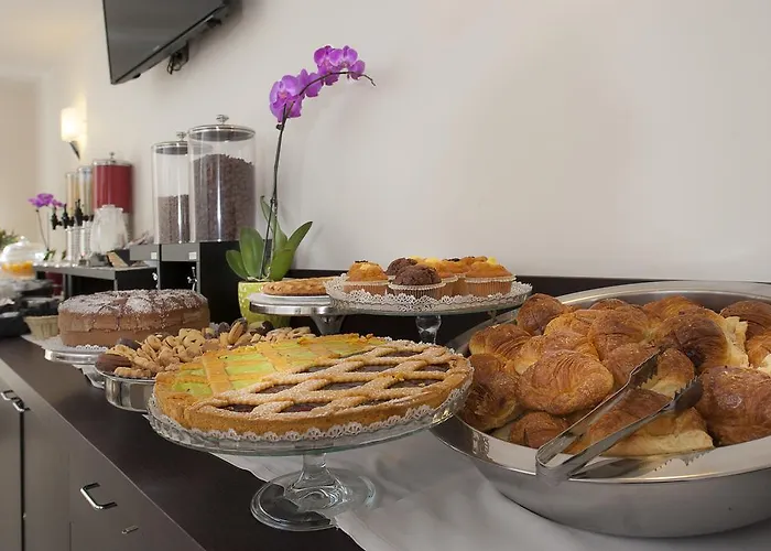 ホテル デメトラ 4*